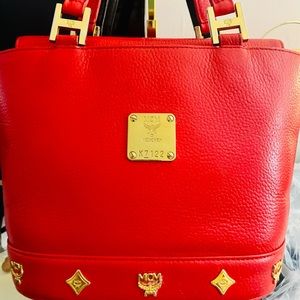 MCM small hand bag or tote. 💯 authentic.